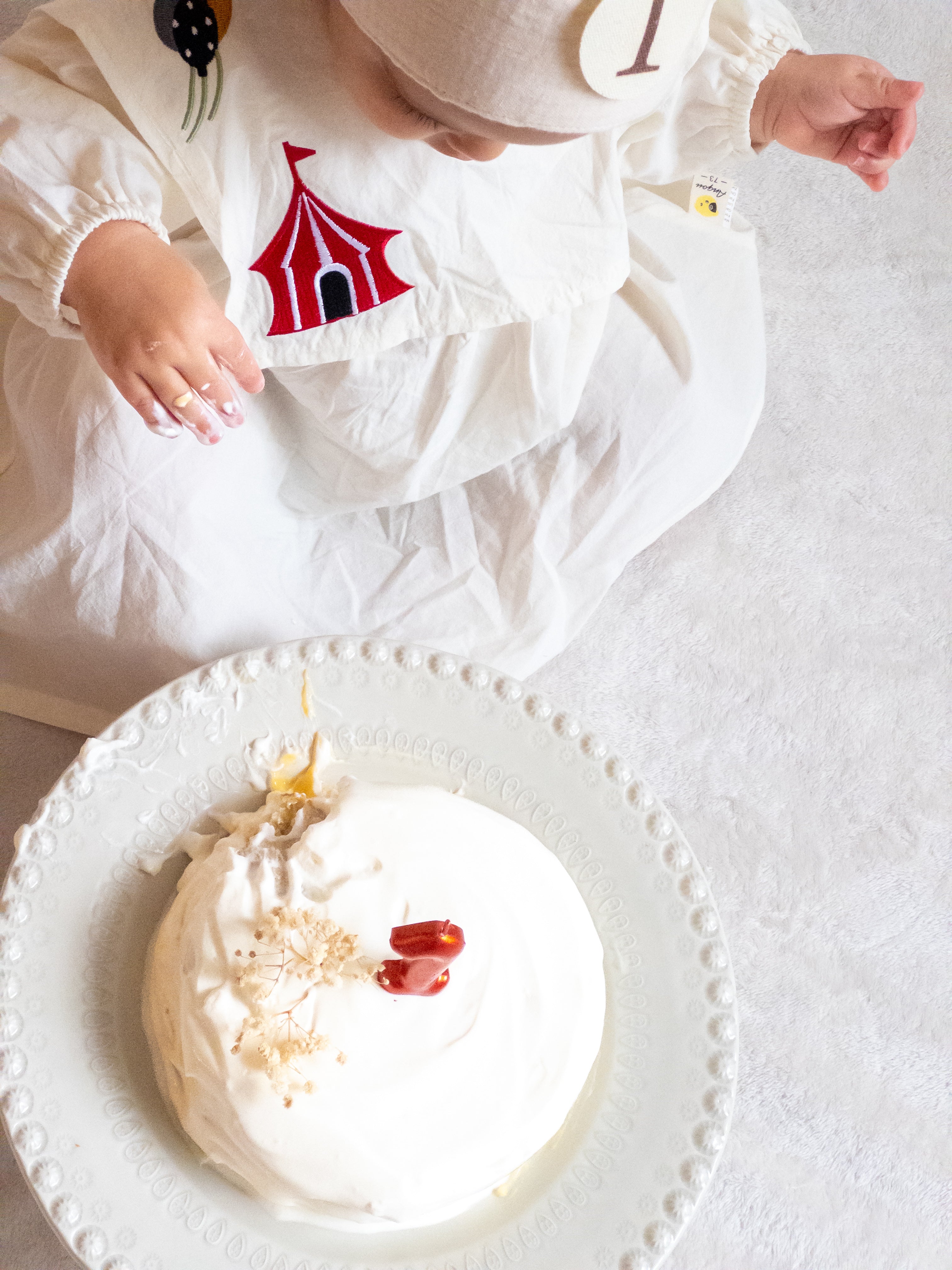 Smash the cake