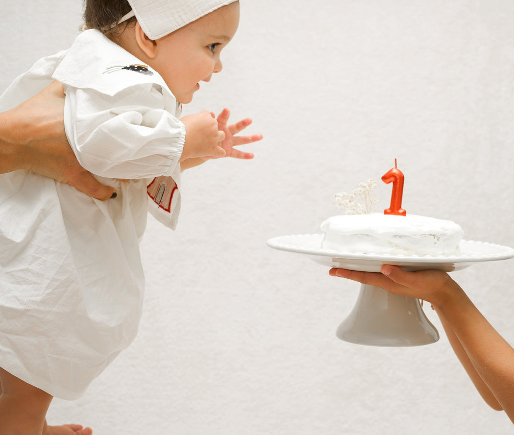 Smash the cake